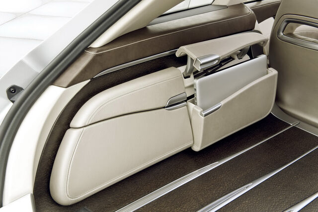 File:Mercedes-Benz-CLS-Shooting-Break-30.jpg