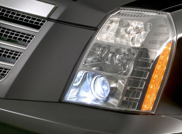 File:Cadillac-escalade 2007 0c.jpg