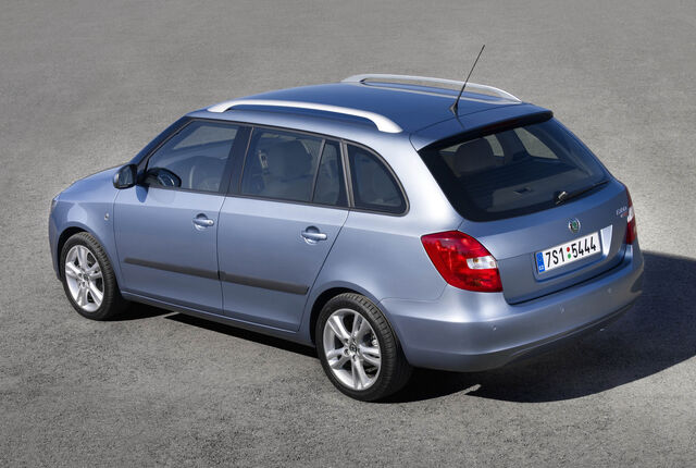 File:Carscoop FabiaComb 0000008.jpg