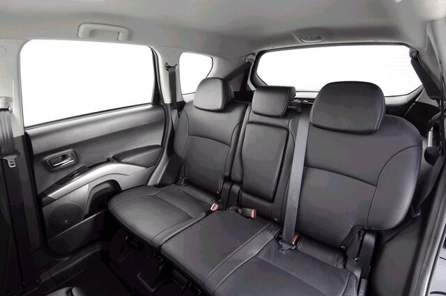 File:Peugeot400711.jpg