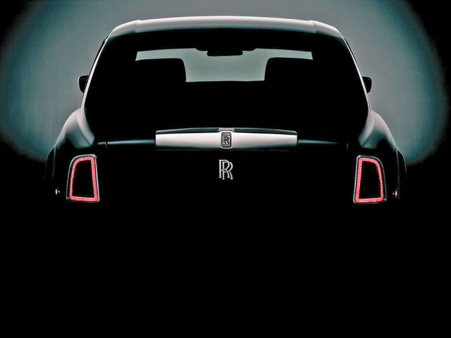 File:2005-Rolls-Royce-Phantom-Extended-Wheelbase-R-1024x768.jpg