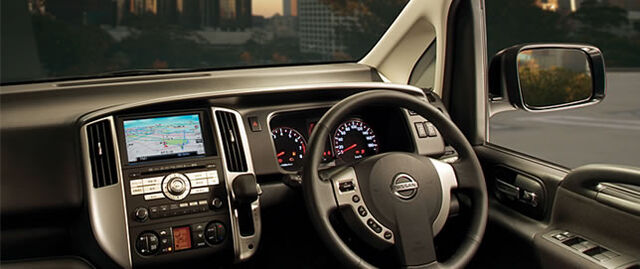 File:New nissan serena cockpit.jpg