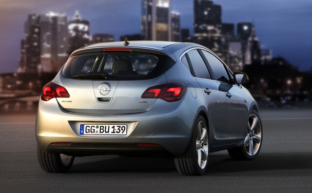 File:02-2010-opel-astra.jpg