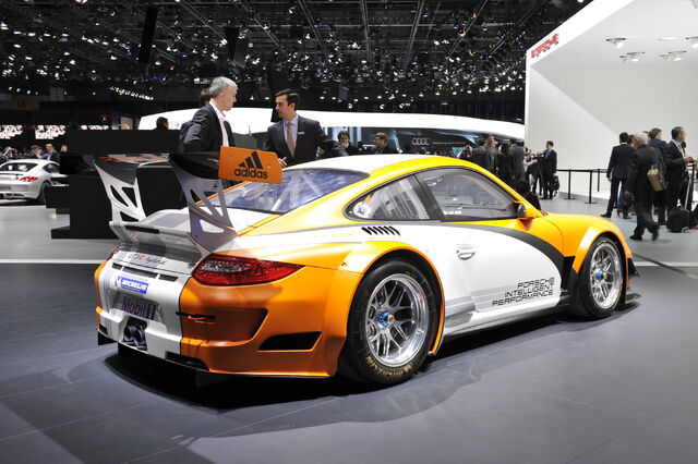 File:Porsche-gt3-r-hybrid-geneva-2011-01.jpg