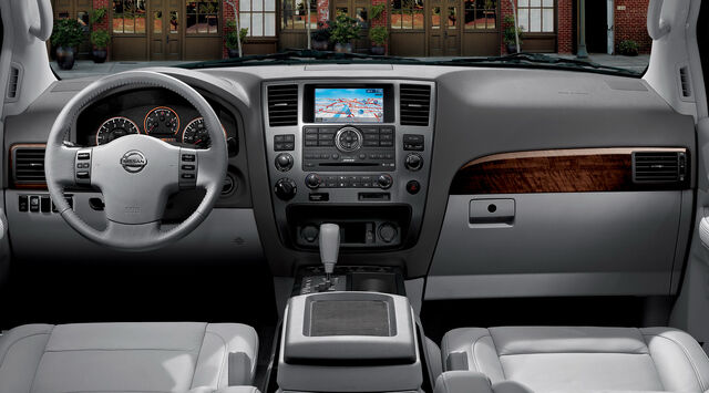 File:2010-Nissan-Armanda-2.jpg