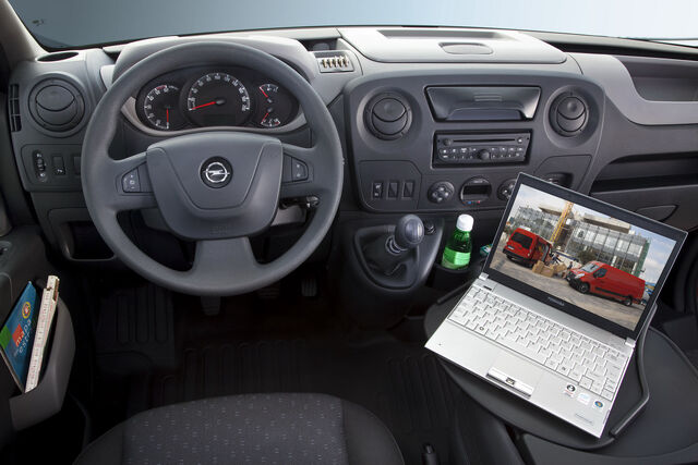 File:Oie Opel Vauxhall Movano 10.jpg