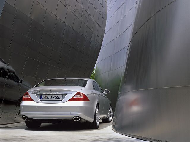 File:Mercedes-Benz CLS 500.jpg