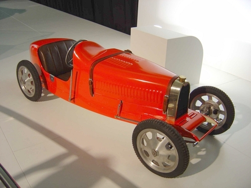 Bugatti 52 Baby (Francia) de Tintín en el país del oro negro