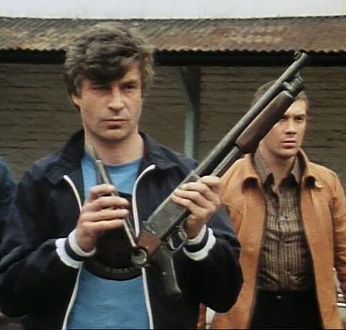File:Ithaca Model 37 in The Professionals.jpg