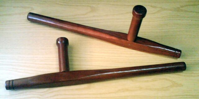 File:Tonfa.jpg