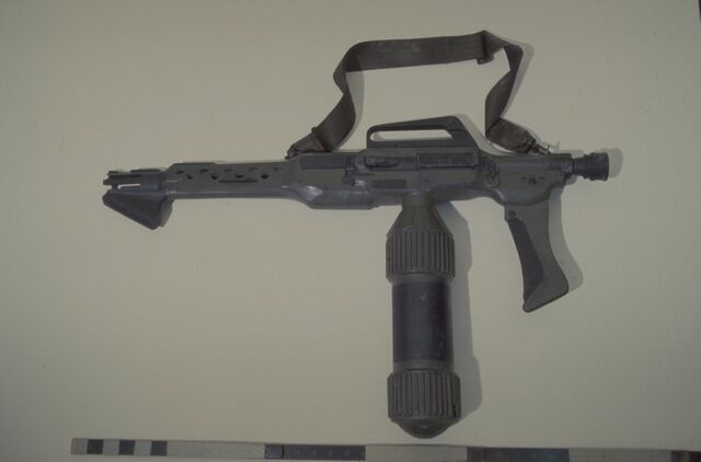File:Screen-used Aliens flamthrower.jpg