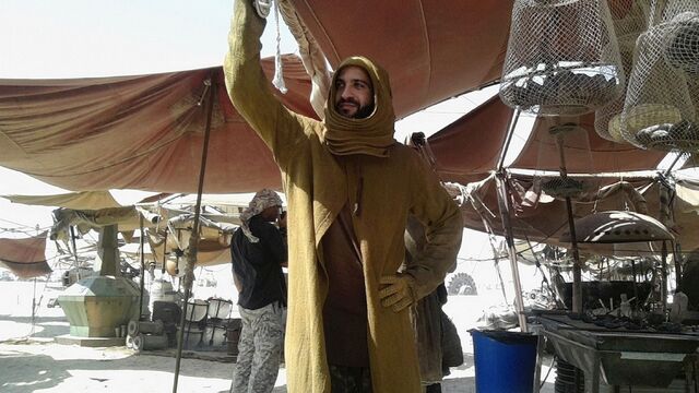 File:PAY-Star-Wars-Epsiode-VII-set-photos-in-Abu-Dhabi (3).jpg