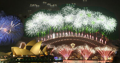 800px-OperaSydney-Fuegos2006-342289398