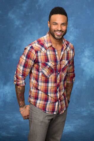 File:Jonathan (Bachelorette 11).jpg