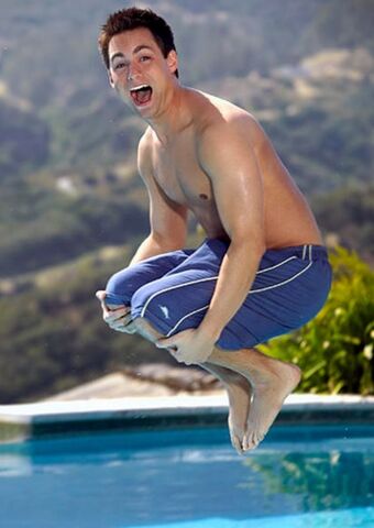 File:Jonathan (Bachelor Pad 1).jpg