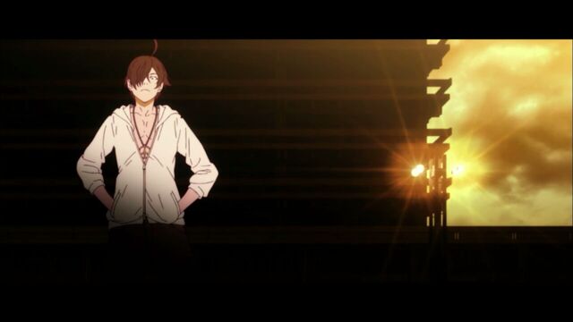 File:White sweatshirt araragi.jpg