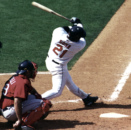 File:Sosa swinging4.png