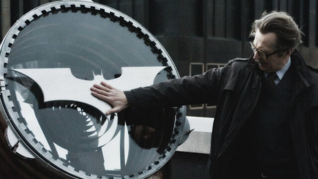 File:Batsignal.jpg