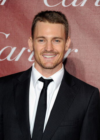 File:Josh Pence.jpg