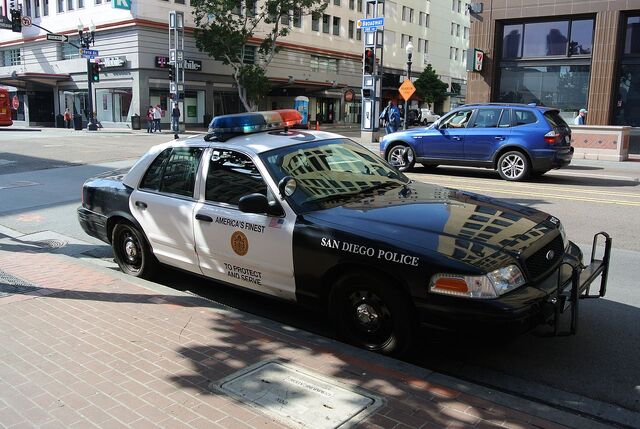 File:Crown Vic.jpg