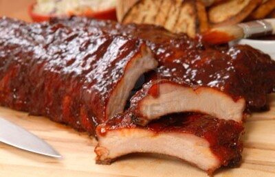 10607017-delicious-bbq-ribs-with-toasted-bread-cole-slaw-and-a-tangy-bbq-sause
