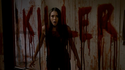 Nina-Dobrev-as-Elena-Gilbert-in-4x05-The-Killer