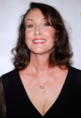 File:Tress macneille.png