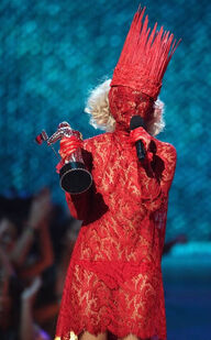 076c66564dd7faa7 lady-gaga-2009-mtv-vma-02