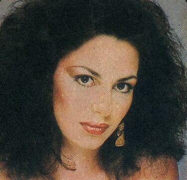 00anita mahadervan