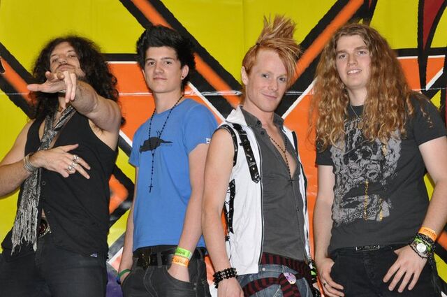 File:Bentley Jones and Under the Gun.jpg