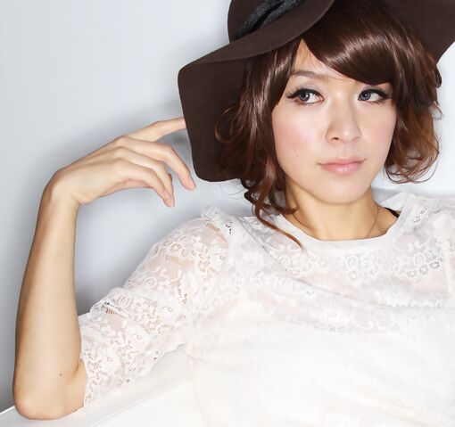 File:RIe-Tsuji Mari-Nishimura1-e1380415362310.jpg