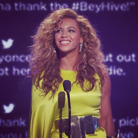File:Bey betawards.jpg