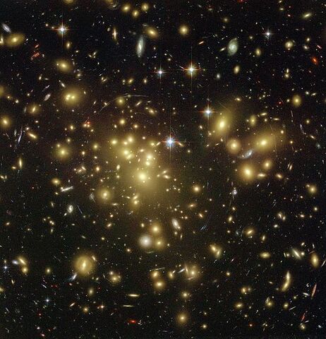 File:Gravitationell-lins.jpg