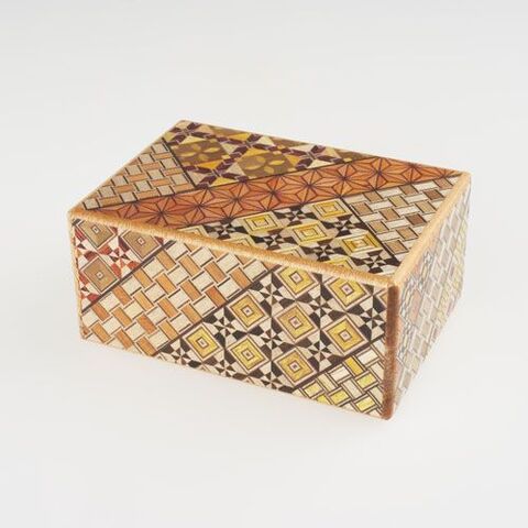 Datei:Original-japanische-puzzlebox-21-wege.jpg