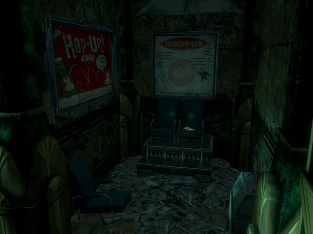 File:ShoeShineGiftShop.jpg