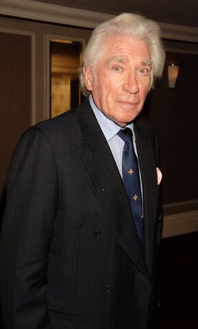 File:Frank Finlay.jpg