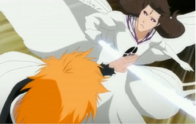 Archivo:Ichigo blocks Aizen.png
