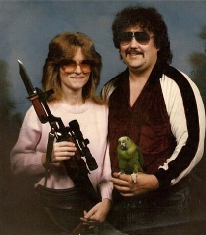 File:The-21-Most-Awkward-Family-Photos04.jpg