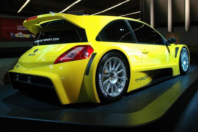 File:Megane Trophy 2004 2.jpg