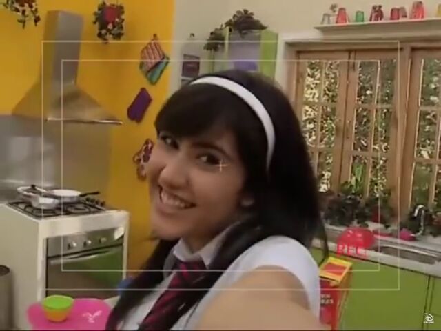 File:Dolly S1 Ep1.jpg