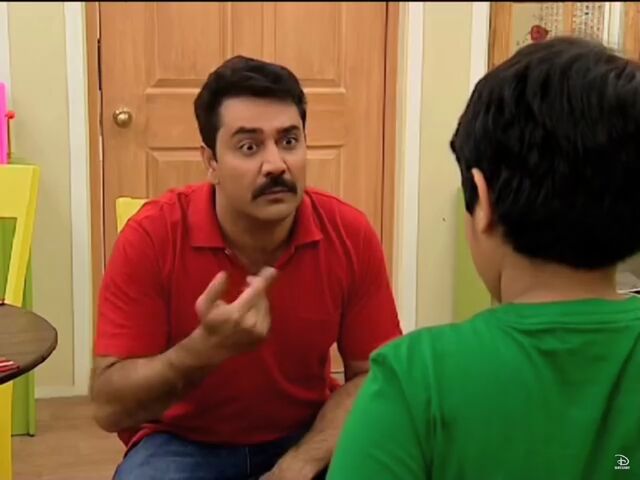 File:Avtaar talking to Sunny.jpg