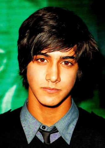 File:Avan-Jogia-Photograph-15.jpg