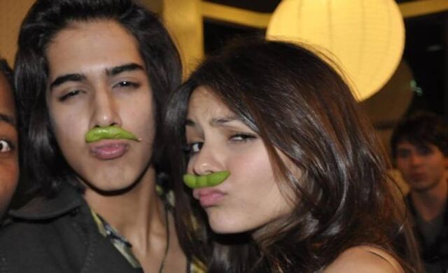 File:1024px-Various-Avan-Victoria-beck-and-tori-12243944-2560-1700.jpg