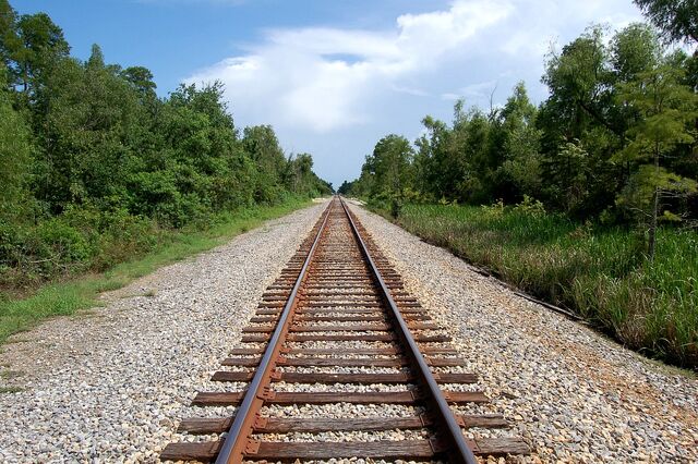 File:Railway Tracks.jpg