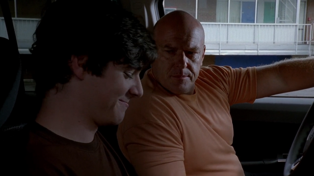 Archivo:1x03 - Hank y Jr.png