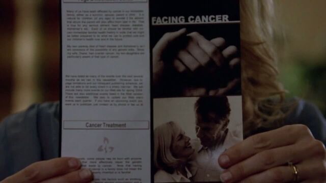 File:1x04 - Skyler reading a leaflet.jpg
