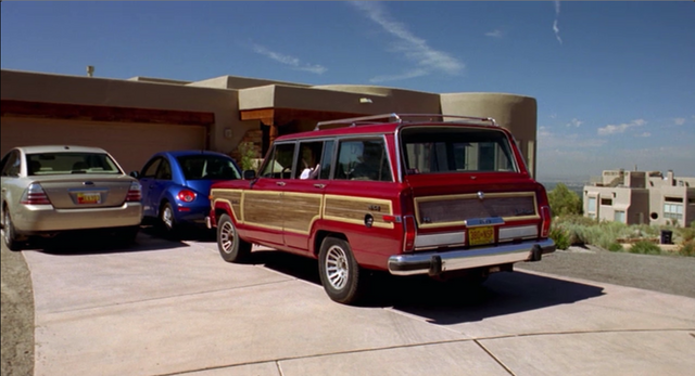 File:Cars at Schraders.png
