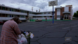 1x03 - Motel Crossroads