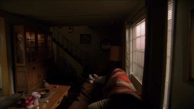 File:Skyler's apt lounge.png