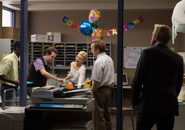 File:Better-call-saul-episode-108-jimmy-odenkirk-935-sized-3.jpg